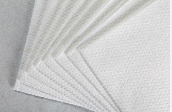 62g het witte Polyester en Viscose van de de Stoffen Kleine Parel van Spunlace Niet-geweven de Korrel Katoenen Weefsel, Natte Stootkussens, veegt af
